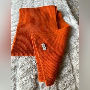 NWOT Esprit scarf